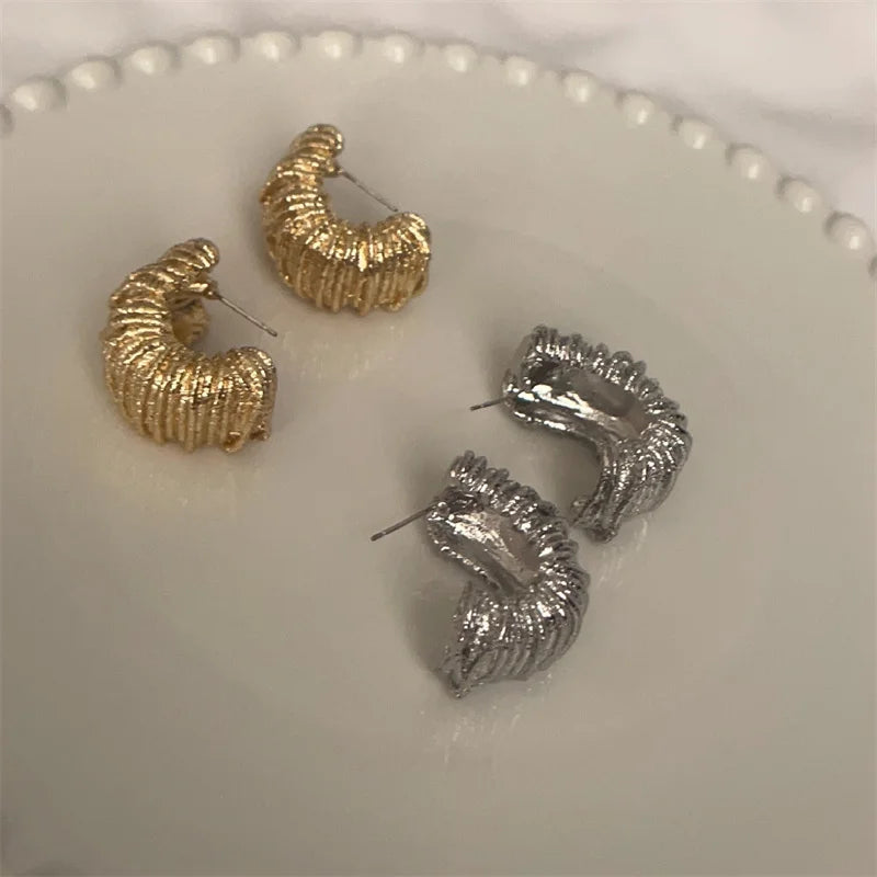Irregular Grain Stud Earrings