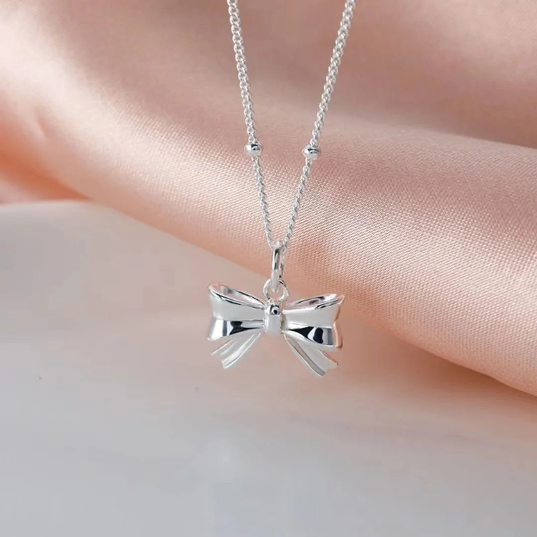 Bow Necklace